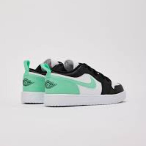Nike Air Jorden's teal and black nike sneakers DR9748 girls size 1Y - Picture 3 of 11